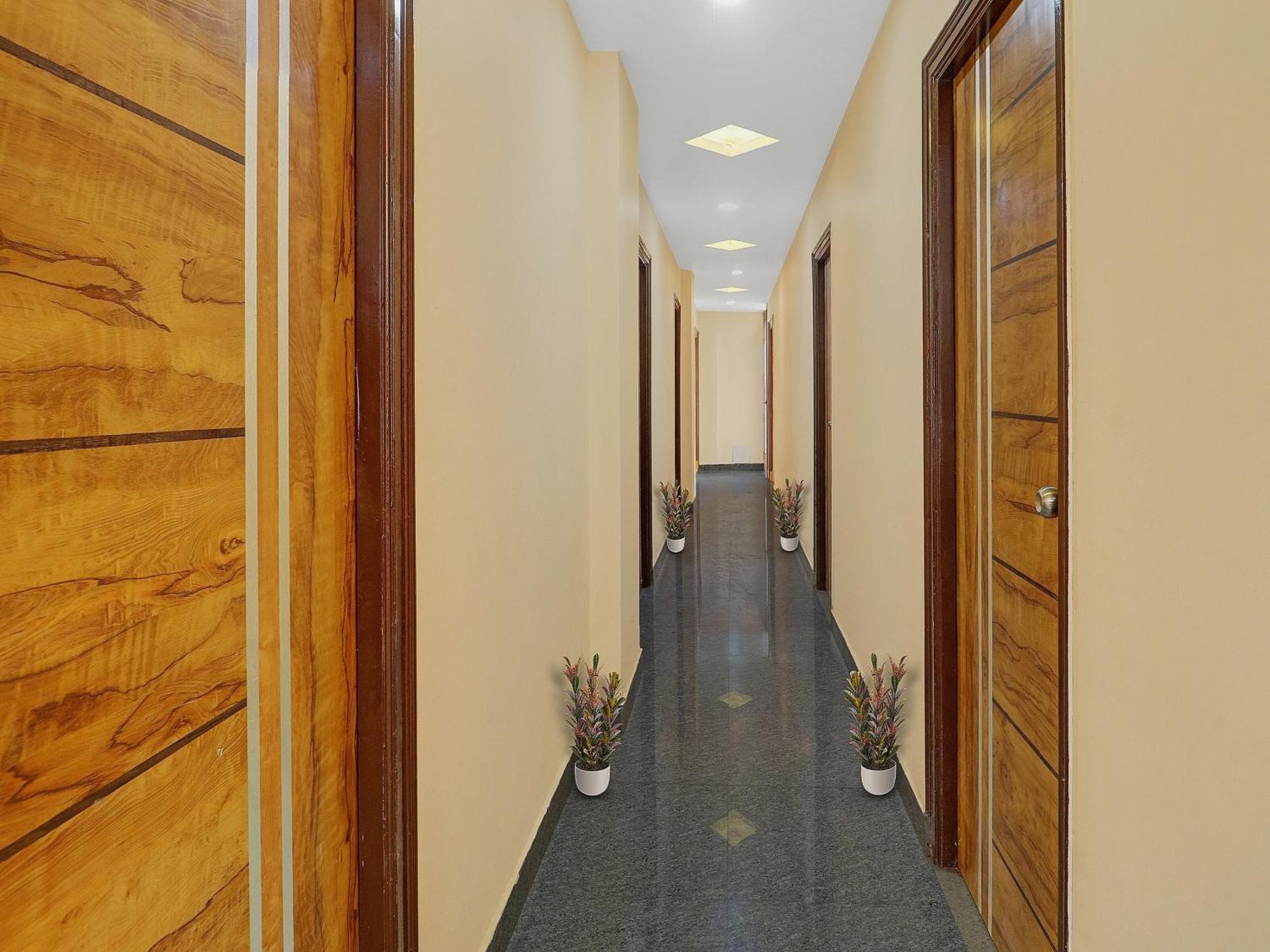 Hotel O S V Residency Kajaguda Near Gachibowli Hajdarabad Zewnętrze zdjęcie